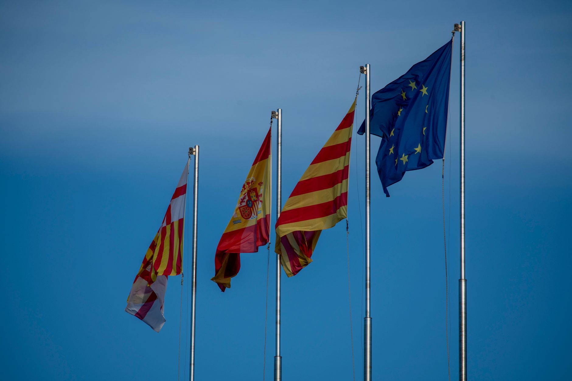 uk spain flags