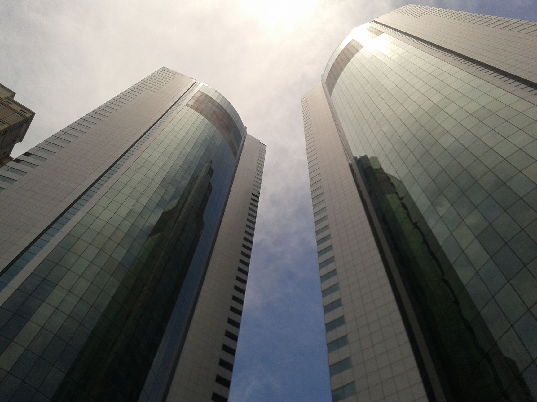 dubai business towers